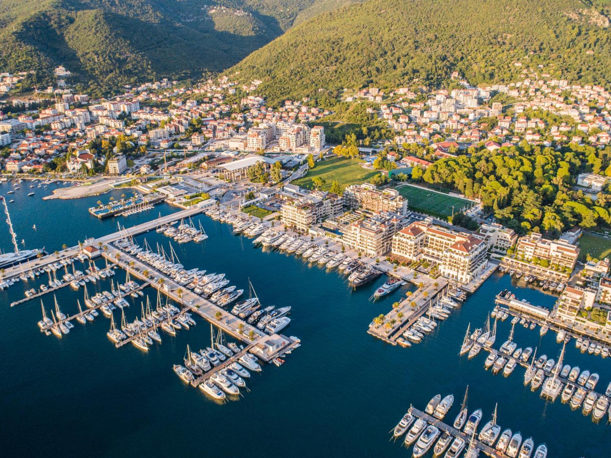 Porto Montenegro Residences Тиват Екстериор снимка